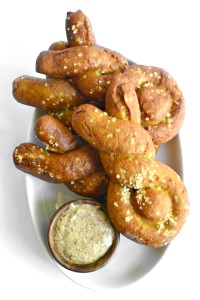 Easy-to-Make gluten free soft pretzels (free of xanthan gum too!)