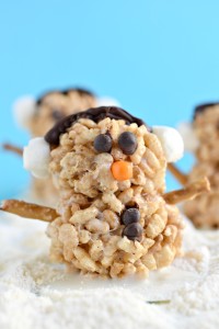 Made with gluten free brown rice cereal and vegan marshmallows, these Melting Snowmen Treats are such a fun Christmas dessert!